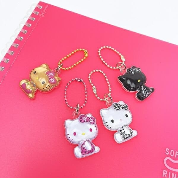 「ハローキティ」の真っ赤なリボンが、大きくなって貯金箱に!お部屋に置いておくだけで、キティちゃんの存在感抜群。