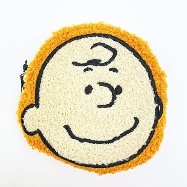 主役はチャーリーブラウン!もふもふで肌触り最高のさがらポーチ。