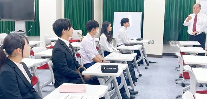 近大工学部の教職課程履修生が参加して意見交換会や講演会を実施 東広島市の不登校児童生徒支援について地域で考える