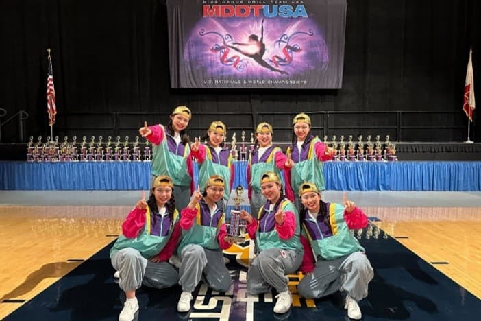 近畿大学附属広島中学校東広島校ダンス部 アメリカ国際大会優勝 東広島市長を表敬訪問し、結果を報告