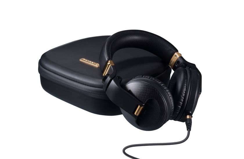 Pioneer DJ フラッグシップDJヘッドホンの
プレミアムカーボンエディション「HDJ-X10C」を120台限定発売