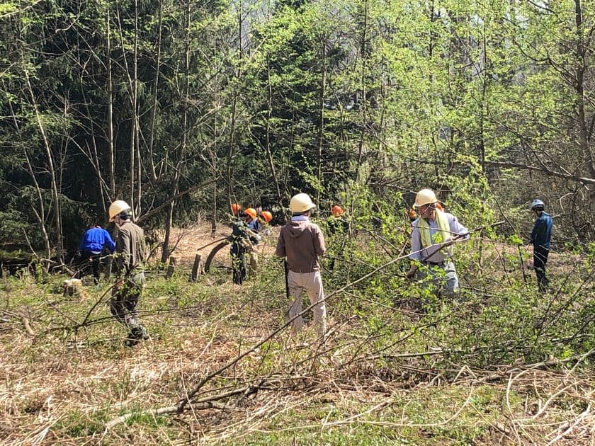 持続可能な循環型社会の実現を目指し
『オークヴィレッジ 緑の国2020 環境経営宣言』を制定