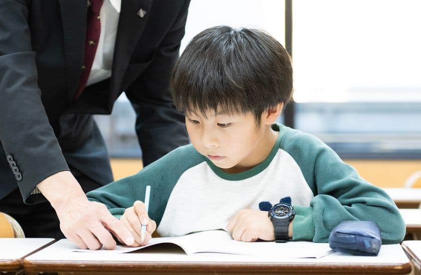 日能研 西宮北口駅第2教室
「読解力+作文力育成講座 読み書きラボ」
開講記念キャンペーン開催