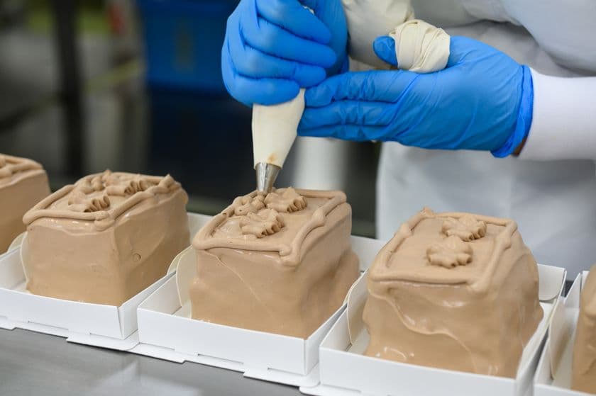 トップス、関西・近畿へ本格進出!「あべのハルカス近鉄本店」に
ケーキ・焼菓子販売店を6月25日(水)にオープン