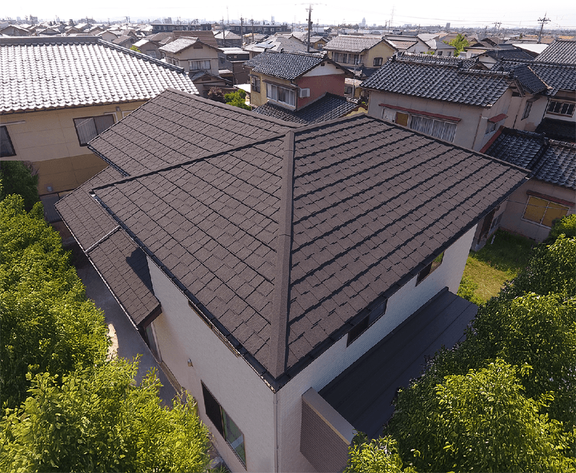 株式会社ルーフタイルグループジャパンと業務提携
太陽電池モジュールと屋根材の同時保証で
住宅市場へ新たな価値を提供