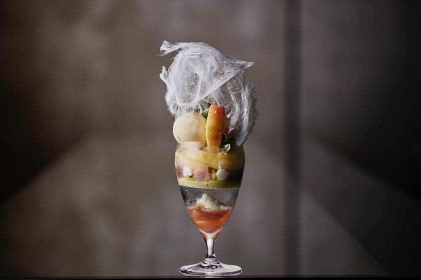 福島県“あかつき”を主役に
都内6店舗で魅惑の桃メニューが登場
5,600円のパフェセット?!
2025年8月1日(金)より期間限定