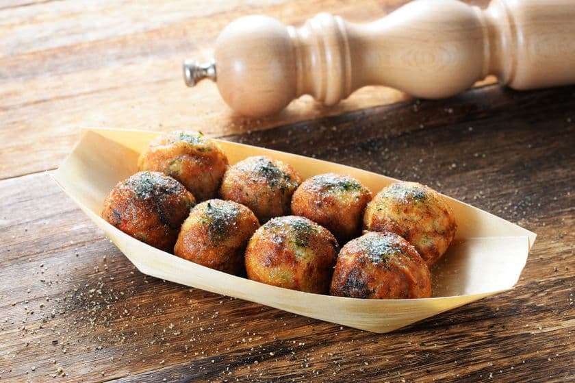 札幌で行列のできる「たこ焼とえび焼 なかよし屋」
羅臼タコ漁師の浜茹でタコ使用
8/8(金)タコの日に釧路初オープン!