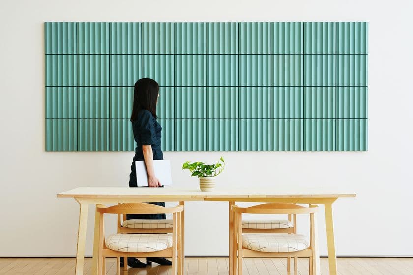 プラスチックゼロ、紙再生材100%の全く新しい吸音パネル
「REBORN PULP吸音パネル」を2025年12月上旬に発売