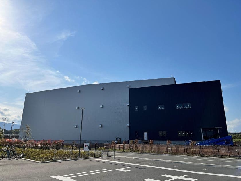 富士ロジテックホールディングス、
厚木・相模原の物流拠点網を拡大 新拠点開設で
エリア総面積2万8千坪の物流ネットワークを構築 
~独自の音声ピッキングシステム「VIPS」と
拠点間連携で差別化を図る~