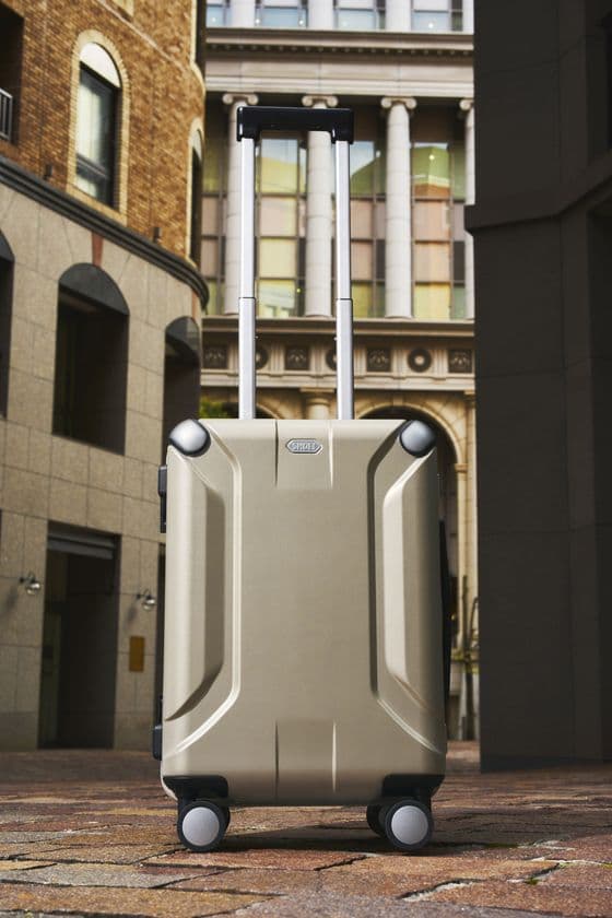 SHOEI、ヘルメット製造技術を活かしてキャリーケース事業に参入
第一号モデル『X-CORE』をMakuakeで販売