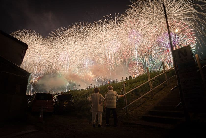 ~高速乗合バス「東京=長岡・新潟線」は
開業40周年を迎えました~
「高速バスが走る街」フォトコンテスト受賞作品が決定!