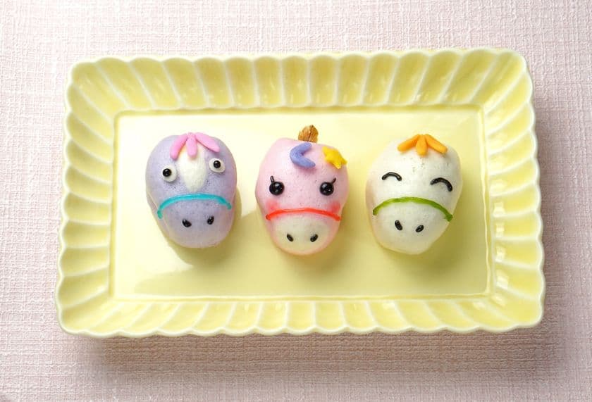 干支菓子がユニコーンに変身!?干支×ダジャレで6年目
新年の“初笑い”を届ける「ウマくいって ニコニコ~ん!」
12月28日より期間限定販売