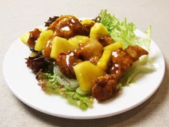 豚肉の天ぷらとパインの特製酢豚ソース