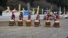 高雄中学校の生徒による太鼓でおもてなし