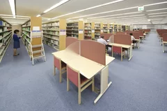 大正大学附属図書館