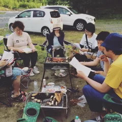 会場となるカムイコタン公園キャンプ場でBBQ打ちあわせ中