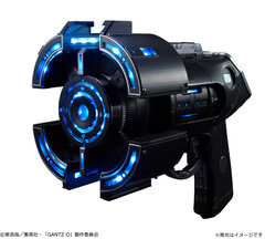 映画「GANTZ:O」の武器“Xガン”が実物大で登場 トリガーで銃が展開する映画本編の発射ギミックを搭載｜株式会社バンダイ ネット戦略室のプレスリリース