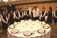 料飲分野に強いブライダルスタッフの育成　京都のホテルでバンケットサービス演習を実施