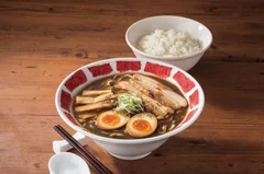 富山ブラックラーメン