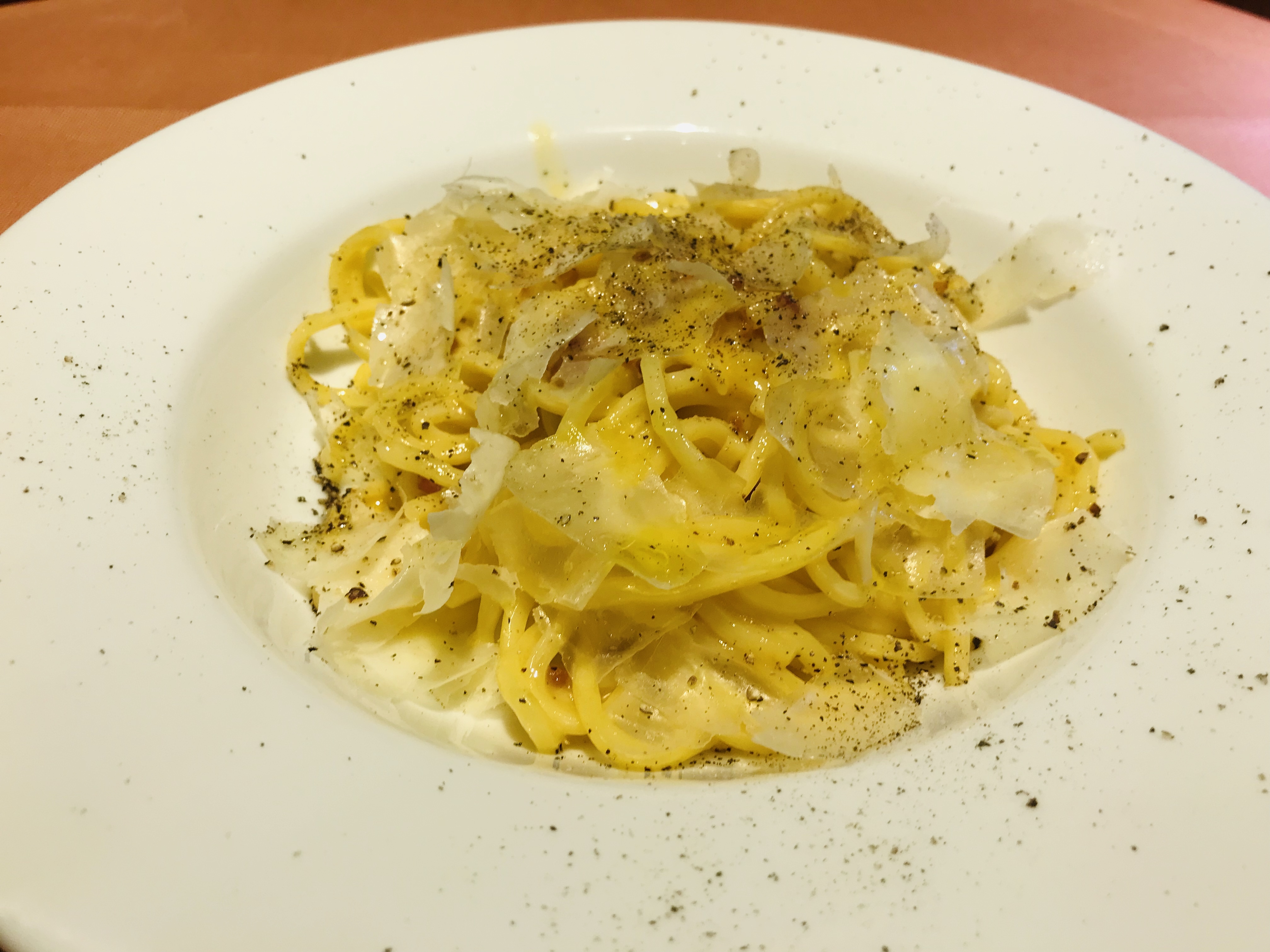 パスタ 壁の穴 グループ 小林 幸司 シェフ1日1組限定イタリアンレストランオーナーの世界一美味しいと名高い カルボナーラ と ナポリタン が 真実のカルボナーラ 情熱のナポリタン として 壁の穴 グループでグランドメニュー化 株式会社壁の穴のプレスリリース