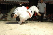 600年以上続く沖縄独特の格闘技・「沖縄角力」、6/17の大会を皮切りに久米島で5場所開催！