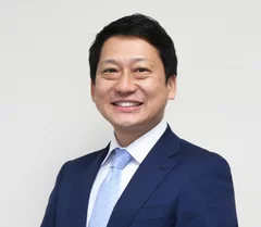 奈良県生駒市長　小紫雅史氏