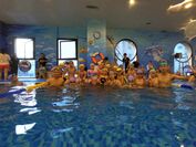 日本で47年の指導実績を基にFuji Swimming Clubが、ベトナムハノイで日本式スイミングレッスンをスタート
