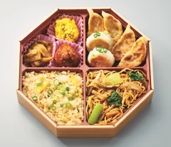 ＜四陸（フォールー）＞八八八弁当（四陸弁当）