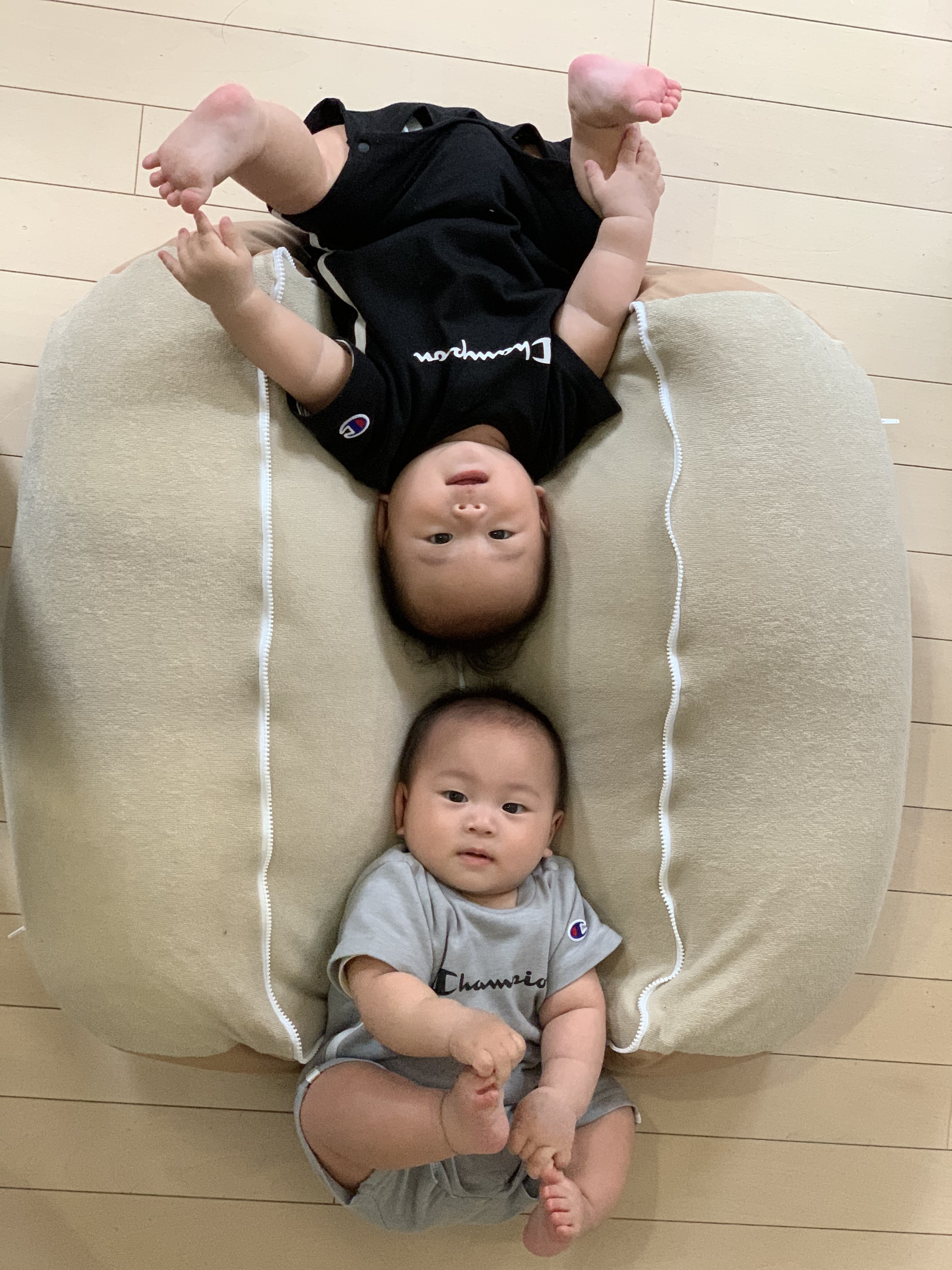 双子育児に「同時授乳」がラクになるキープベルトを発売 「おやすみ 
