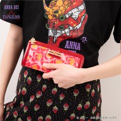 エヴァンゲリオン』×『ANNA SUI』が初コラボ！初号機や2号機をイメージした蝶や薔薇モチーフのバッグやTシャツなど全12アイテム｜株式会社BANDAI  SPIRITS ネット戦略室のプレスリリース