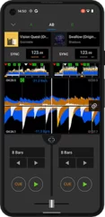 限られたモバイルの画面内でも快適で効率的なDJ準備を実現する新機能(独立A/Bデッキ)