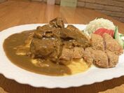 レストランAOYAGIのオムカツカレー