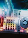 Pioneer DJ c/o Off-White(TM)カプセルコレクション(2)