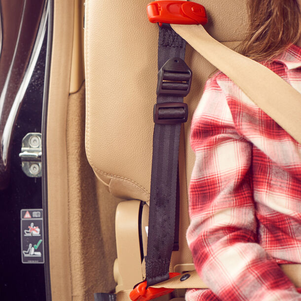 大注目】 スマートキッズベルト チャイルドシート 補助 安心安全 車移動 簡単取り付け