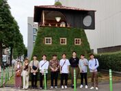 新国立競技場前に完成した茶室「五庵」と制作に携わった学生たち