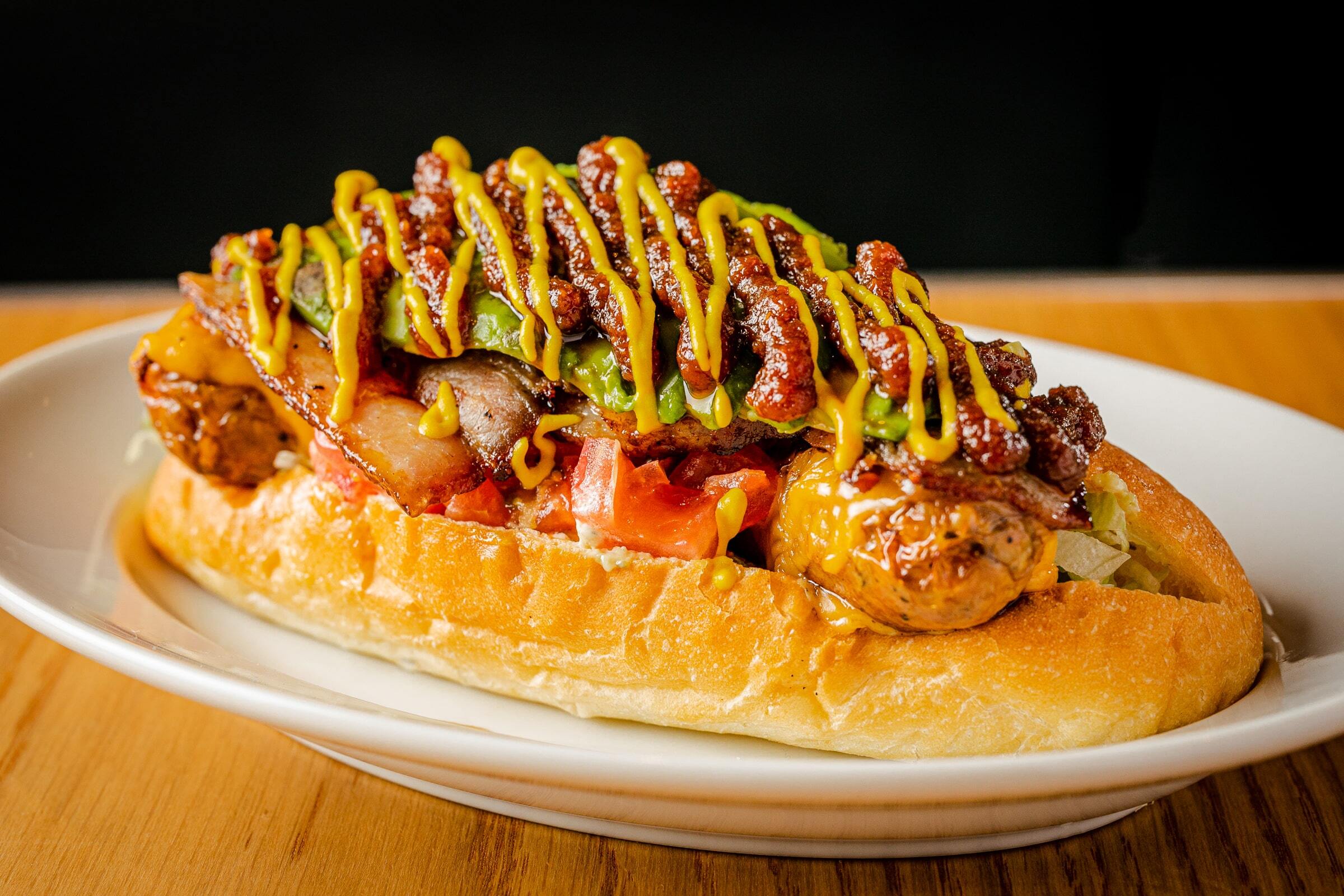 ホットドッグの歴史が変わる 東京 中目黒に新店舗 Skookum Hotdog Diner オープン 自家製の超極太ソーセージが主役の グルメ ホットドッグ Skookum Hotdog Dinerのプレスリリース