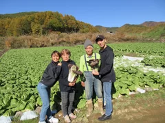 井出ご夫妻畑を訪問