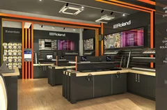 『Roland Store Tokyo』1階のイメージ　1