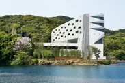 ホテルの設計を手掛けたのは、世界的な建築家、隈研 吾氏。