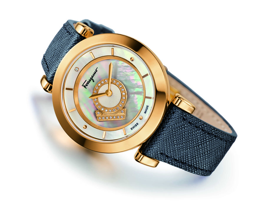 大人気商品 Salvatore Ferragamo MINUETTO 腕時計 ミヌエット