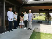 左から積水ハウス佐藤哲、田中知穂さん、佐藤彩那さん、AiNestの阿部恵子さん、加藤清也さん