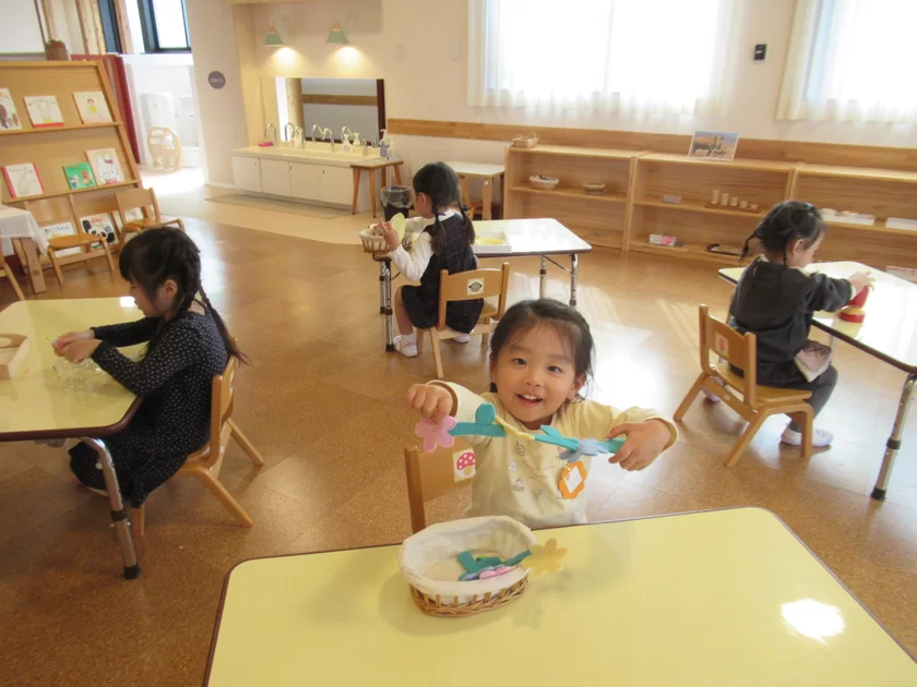 神奈川県川崎市「カリタス幼稚園」にて2歳児を対象とする
『未就園児夏期モンテッソーリコース』を7月・8月に開催