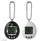 Original Tamagotchi FRGMT EDITION 2 Black ver.／White ver.(商品イメージ)