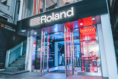 Roland Store Tokyoエントランス