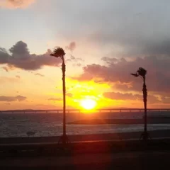 二色の浜の美しい夕陽