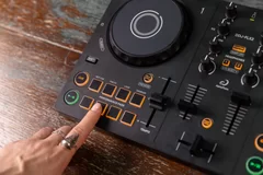 本格的なDJプレイができるPERFORMANCE PADS