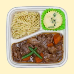 豚モモ肉の赤ワイン煮