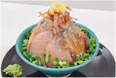 「ブリと駿河の幸頂上丼」