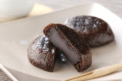 成田の名物「黒平まんじゅう」