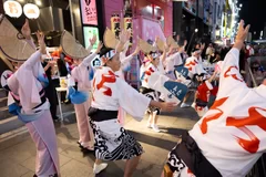 大阪天水連による圧巻の阿波踊りパフォーマンス